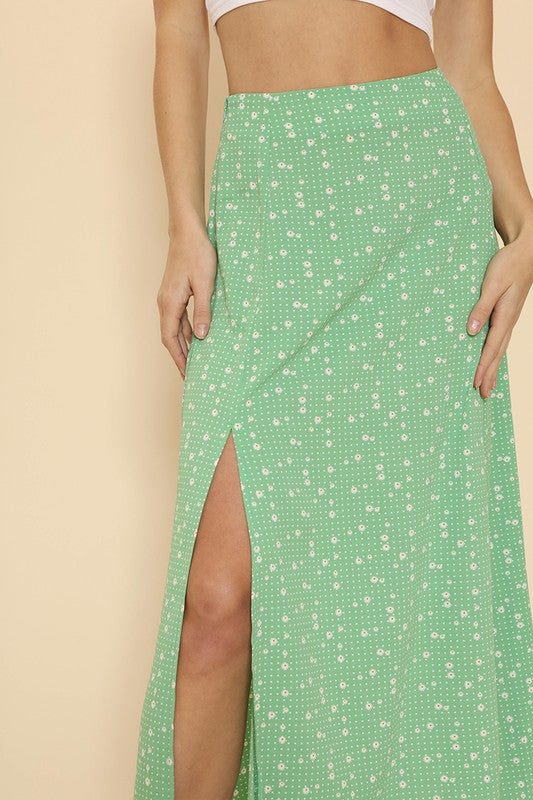 Maxi skirt with slit detail