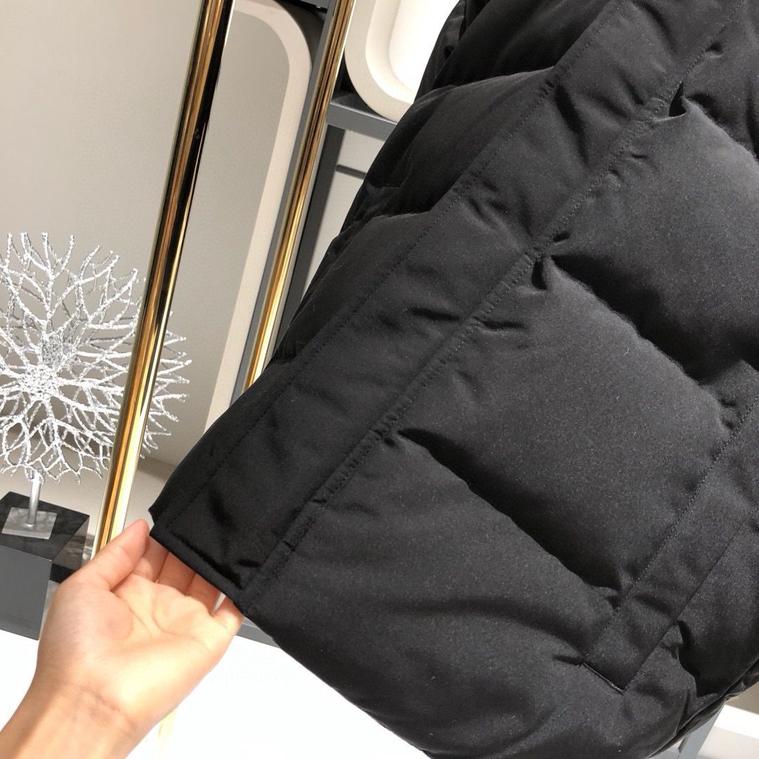 Canada Goose Arctic Solid Black Down Jacket